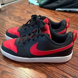 Nike Kids Black and Red Sneakers